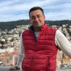 Денис Артюхов